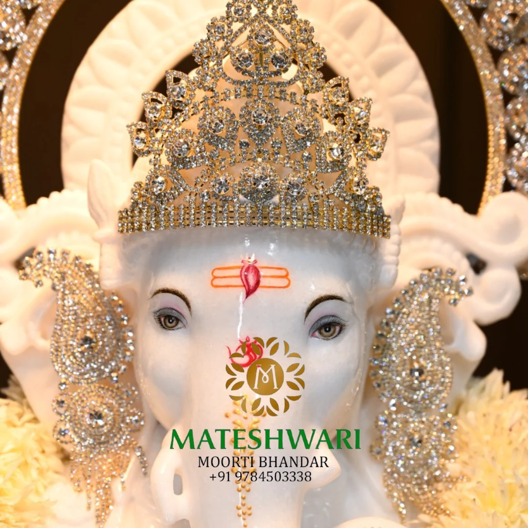 shree-divyaroop-white-marble-moorti-with-golden-crown-decor